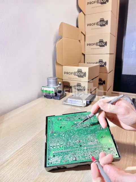 Modul NISSAN CABSTAR E (F24M, F24W) 28.12 DCI, 32.12 DCI, 34.12 DCI, 35.12 DCI 2.5 (F24M) 2006-09 až 2013-12, 90/122 2488cm3
