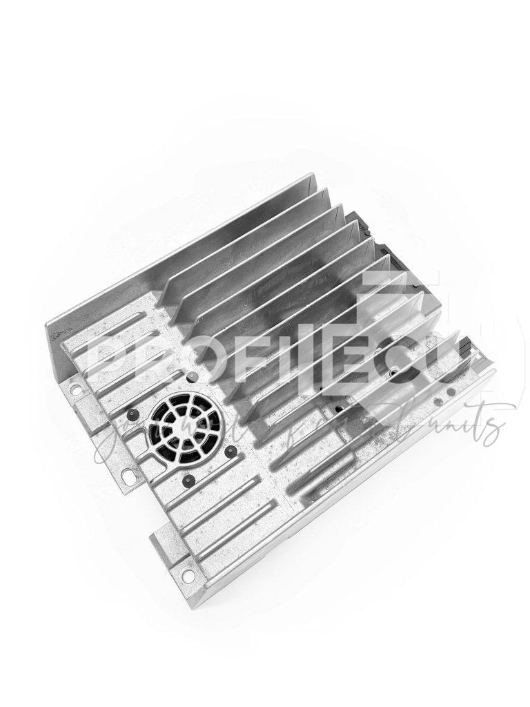 A2189001408 A2189017600 Zesilovač MERCEDES C218 X218
