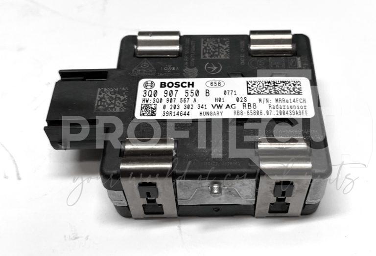 3Q0907550B Radar adaptivního tempomatu Bosch, VW Passat B8